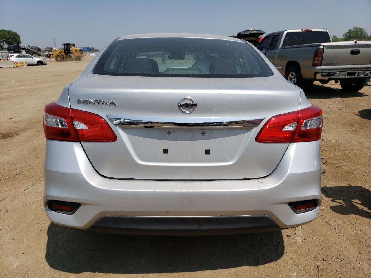 3N1AB7AP2JY293932 NISSAN SENTRA 2018