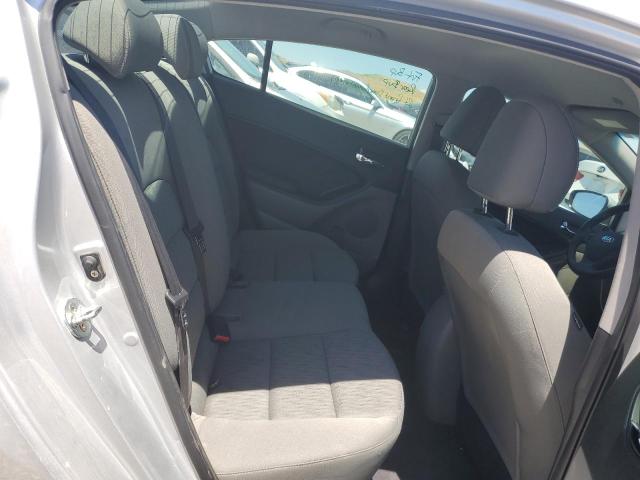 KNAFK4A65G5565143 KIA FORTE LX