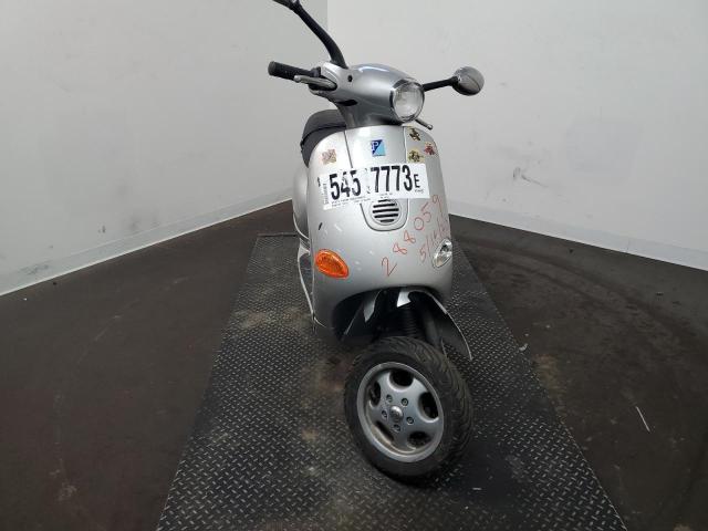 Скутер Vespa 2002