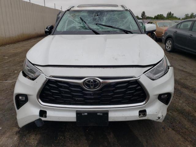 VIN 5TDKDRBH5PS015427 2023 Toyota Highlander, L no.5