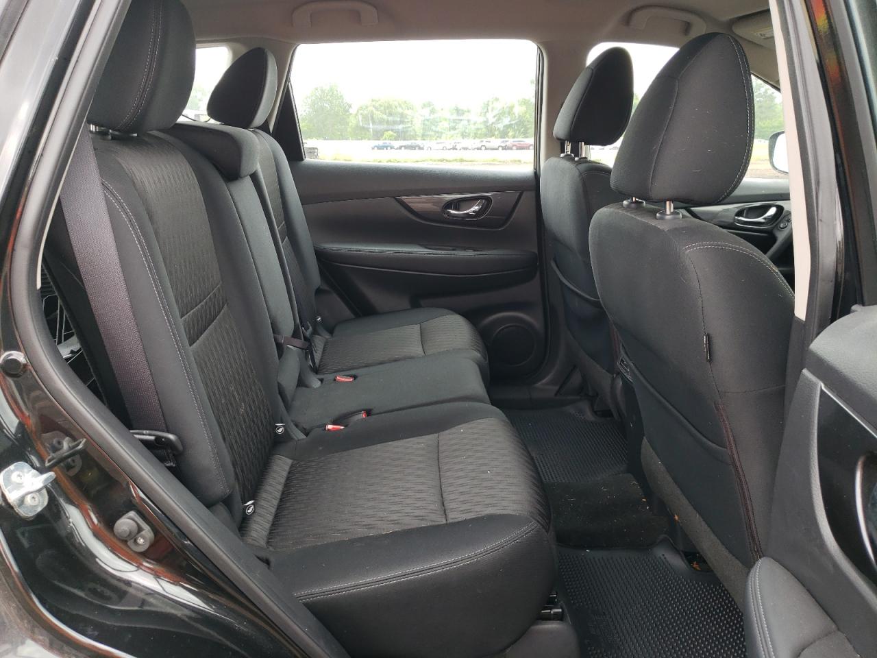 KNMAT2MV0HP606589 NISSAN ROGUE 2017