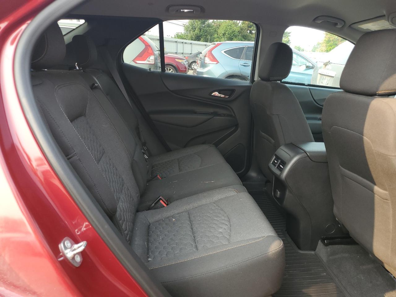 2GNAXJEV4J6338821 CHEVROLET EQUINOX 2018