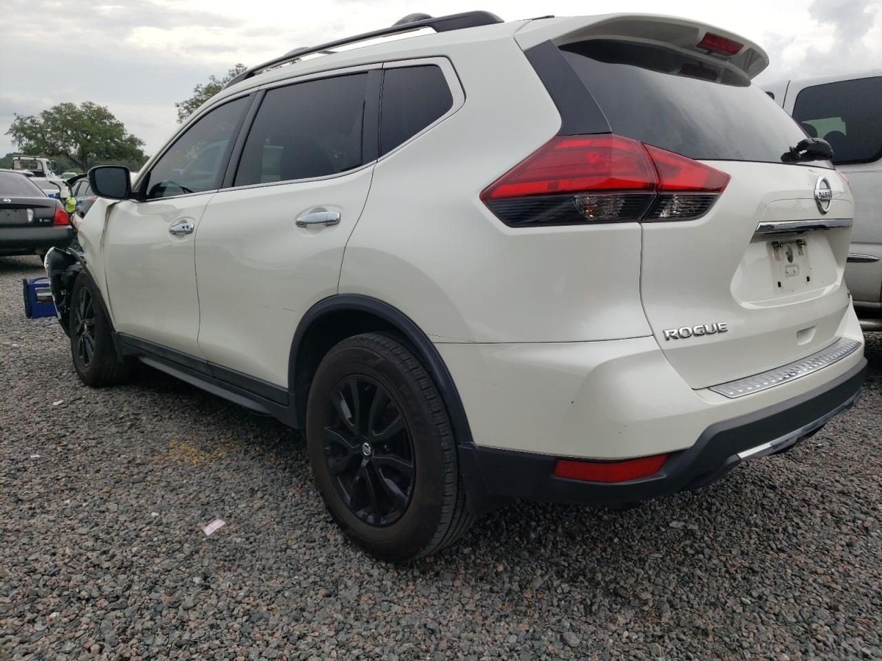 5N1AT2MT8HC838231 NISSAN ROGUE 2017