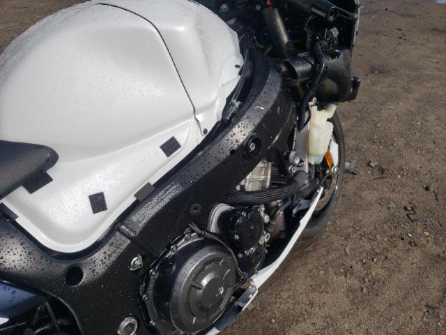2022 SUZUKI GSX1300 RR JS1EJ11B6N7100654