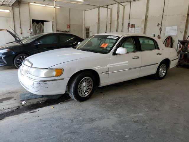 1998 Lincoln Town Car Signature