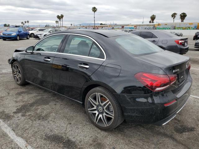 W1K3G4EB3NJ340065 Mercedes-Benz A 220