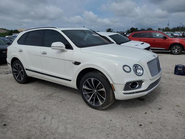 VIN SJAAC2ZVXJC016875 2018 Bentley Bentayga no.4