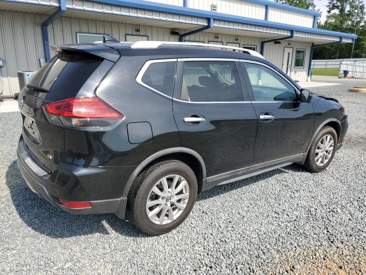 KNMAT2MT8HP597509 NISSAN ROGUE 2017