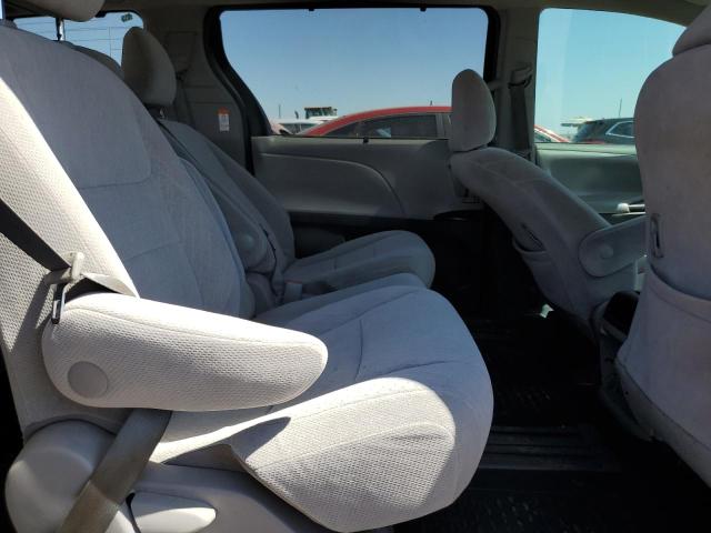 5TDKZ3DC9HS900649 Toyota SIENNA LE
