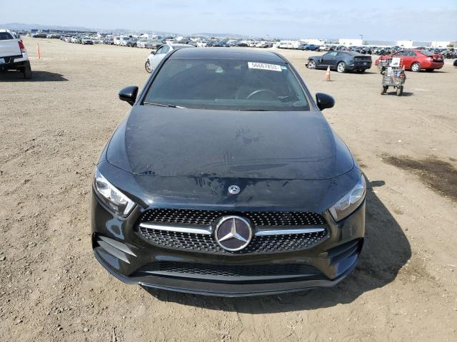 WDD3G4EB9KW027200 Mercedes-Benz A 220