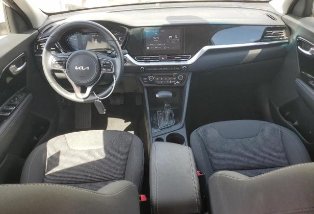 KNDCB3LC1N5547772 KIA NIRO LX