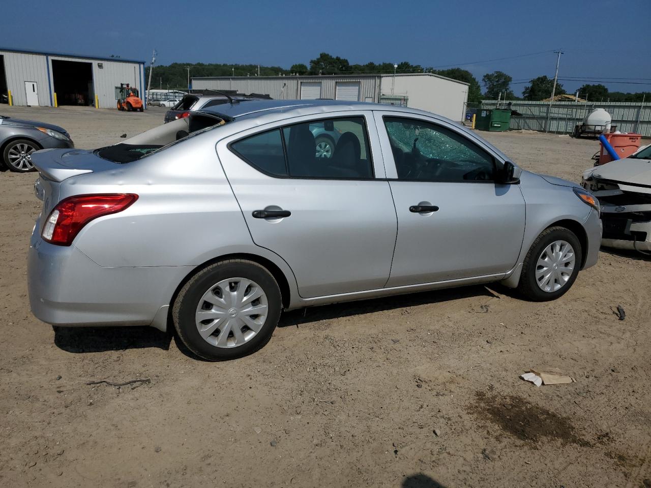 3N1CN7AP0KL831395 NISSAN VERSA 2019