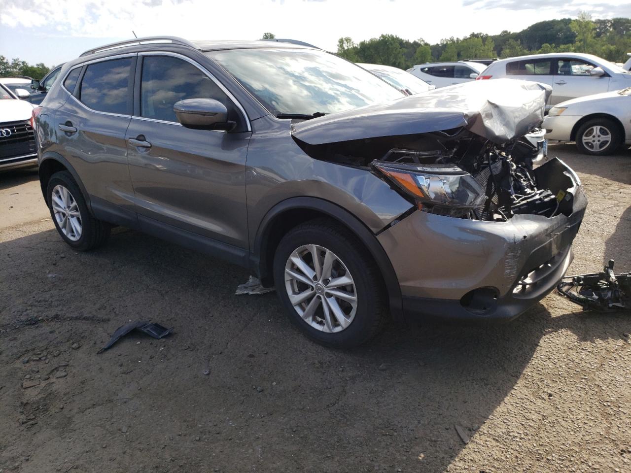 JN1BJ1CR4JW208065 NISSAN ROGUE 2018