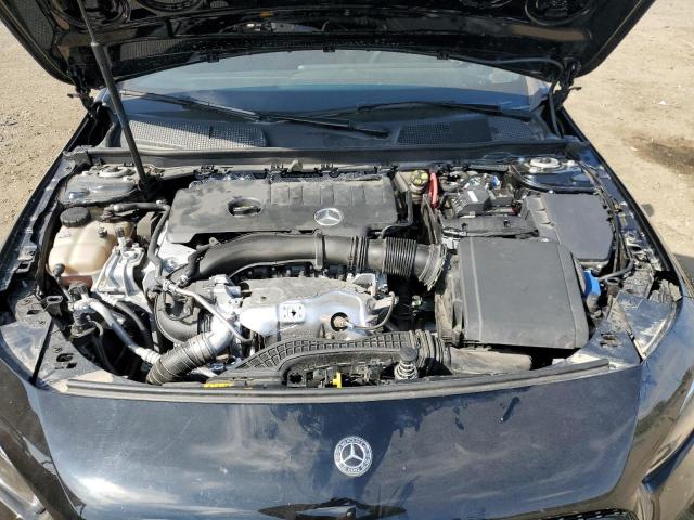 WDD3G4EB9KW027200 Mercedes-Benz A 220