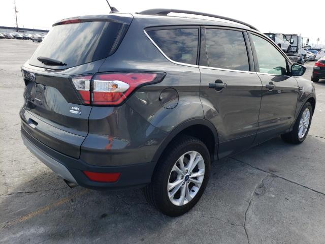 1FMCU9HD9JUA98206 Ford ESCAPE SEL
