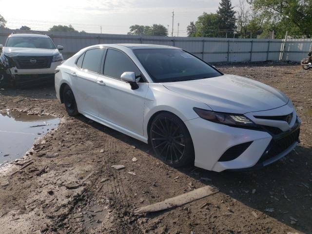 Vin: 4t1b61hk3ju084632, lot: 57205323, toyota camry xse 20184