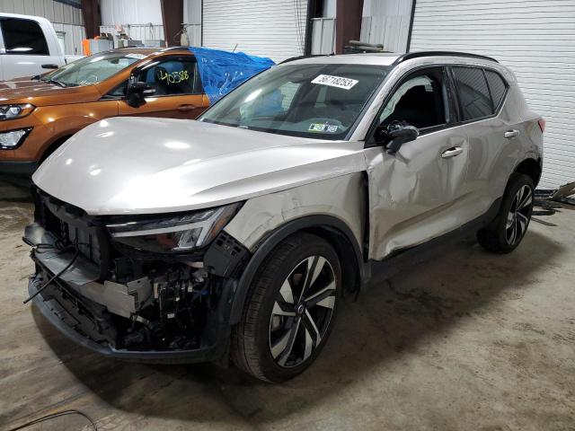 2023 Volvo XC40 