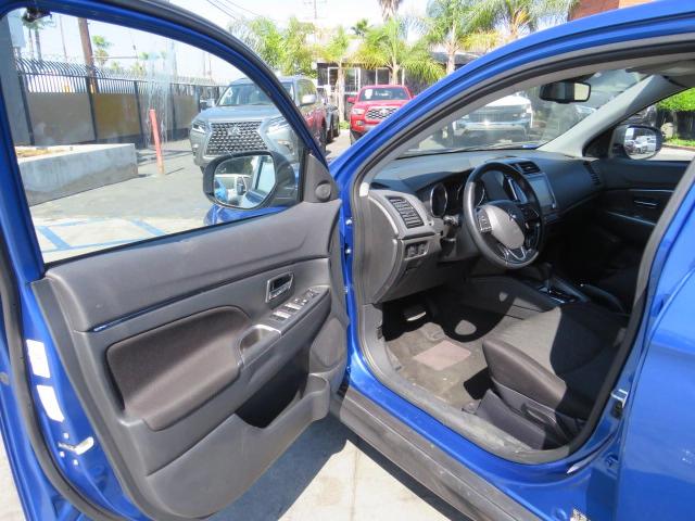 JA4APVAU8MU010217 Mitsubishi Outlander Sport Se