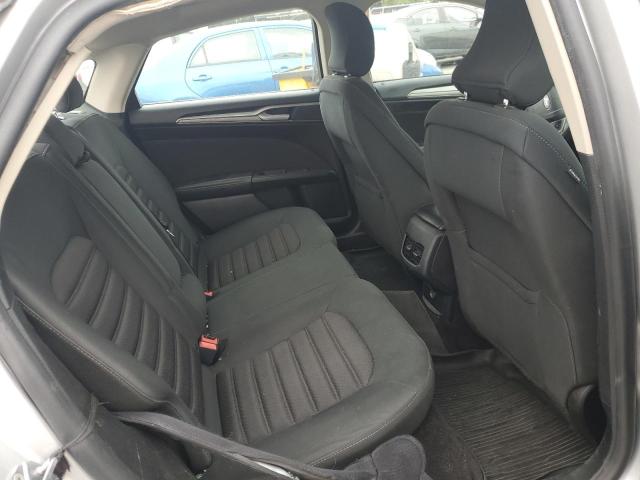 3FA6P0LU7KR154122 Ford FUSION SE
