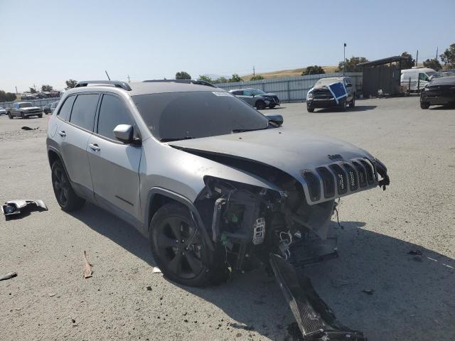 1C4PJLCB2FW766070 Jeep Cherokee Latitude