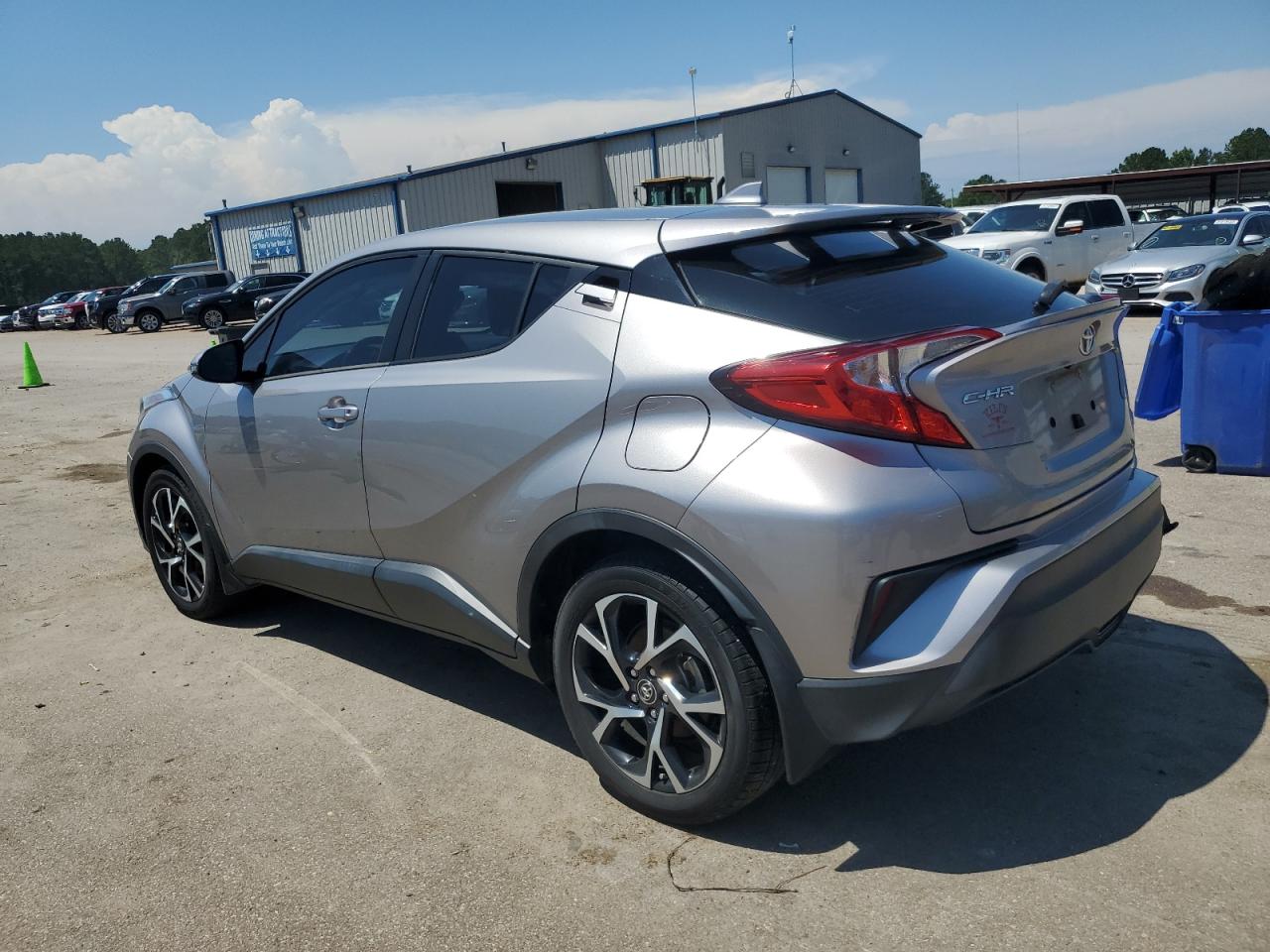 NMTKHMBX7JR061586 TOYOTA C-HR 2018