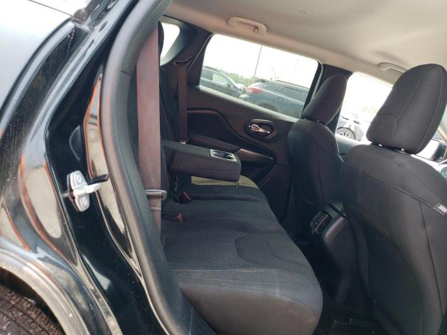 1C4PJLCB5KD485256 Jeep Cherokee Latitude