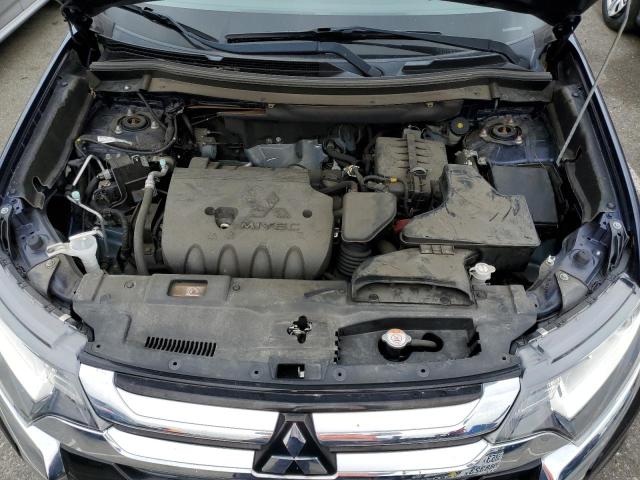JA4AD3A39HZ042820 Mitsubishi Outlander Se