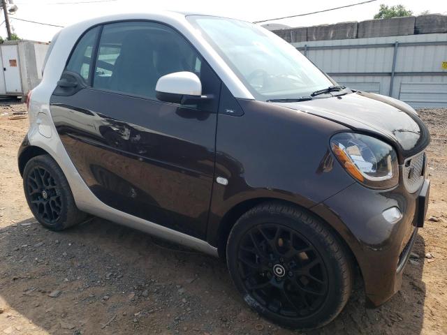 VIN WMEFJ9BA2JK311681 2018 Smart Fortwo no.4