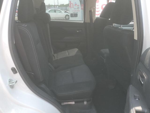JA4AD3A3XJZ036689 Mitsubishi Outlander Se