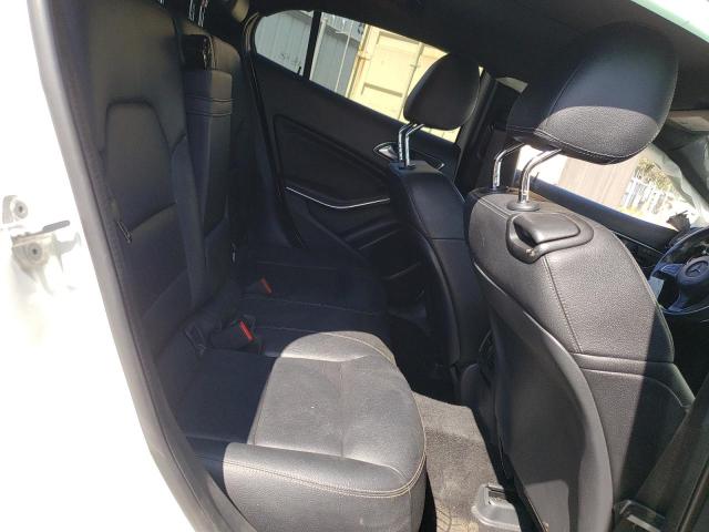WDCTG4GBXGJ198236 Mercedes-Benz Gla 250 4matic