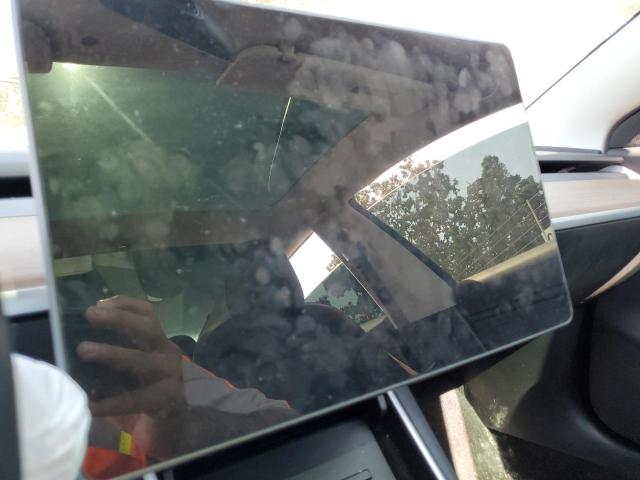 5YJ3E1EA3KF395172 Tesla MODEL 3