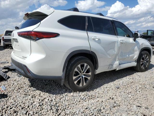 VIN 5TDHZRBH5MS539216 2021 Toyota Highlander, Xle no.3