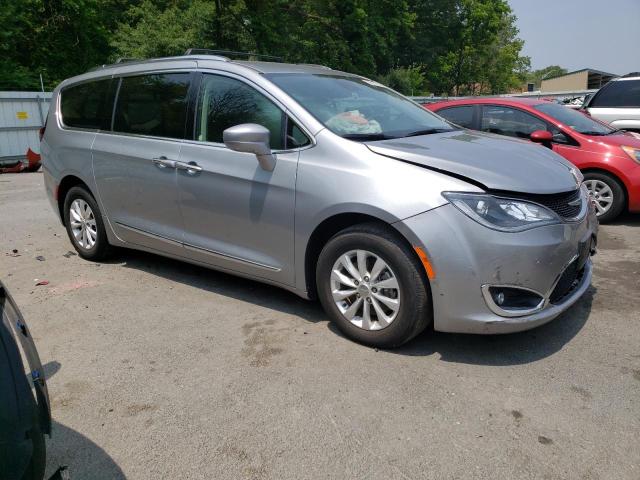 2C4RC1BG1KR575957 2019 CHRYSLER PACIFICA, photo no. 4