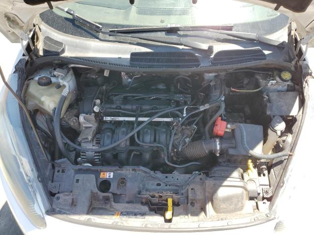 3FADP4BJ1FM225467 Ford FIESTA SE