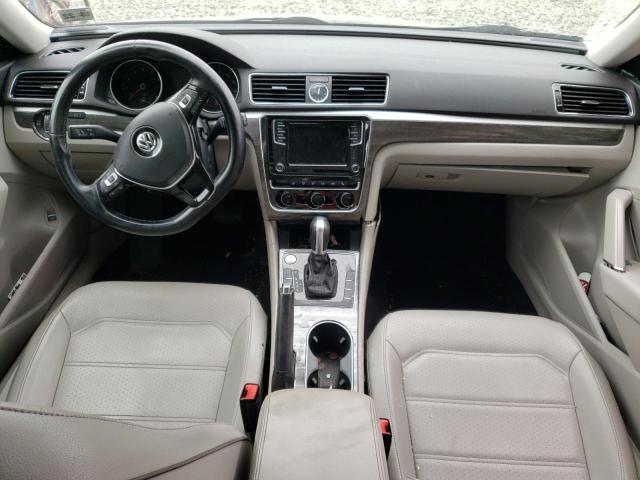  VOLKSWAGEN PASSAT 2017 Сірий