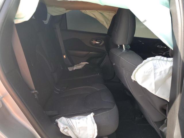 1C4PJLCB2FW766070 Jeep Cherokee Latitude