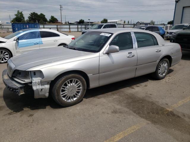 2010 Lincoln Town Car Signature Limited