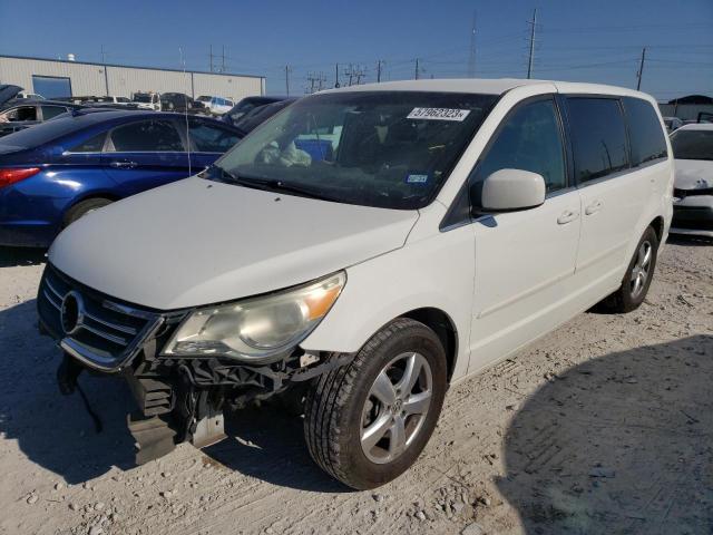 2010 Volkswagen Routan SE