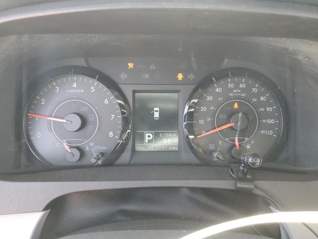 5TDKZ3DC9HS900649 Toyota SIENNA LE
