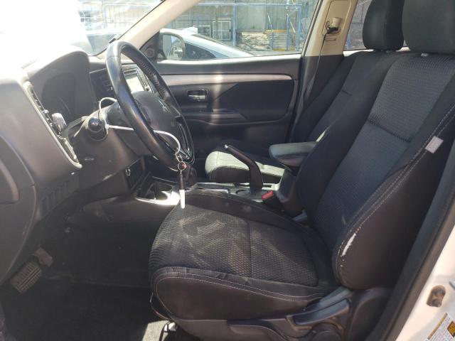 JA4AD2A3XHZ039628 Mitsubishi Outlander Es