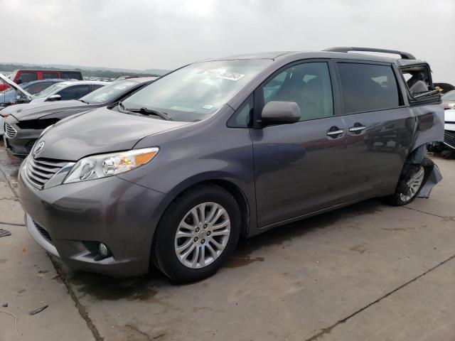 2015 Toyota Sienna XLE