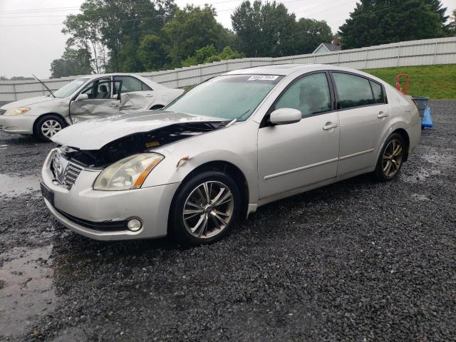 2004 Nissan Maxima SE