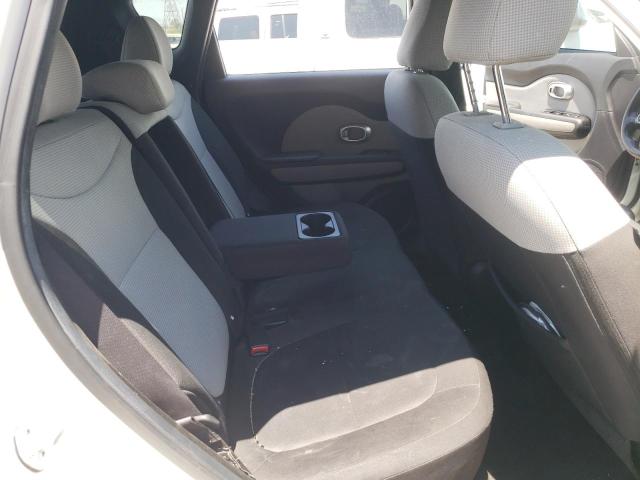 KNDJN2A27E7106137 KIA Soul