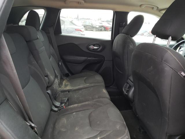 1C4PJLCB0HW535073 Jeep Cherokee Latitude