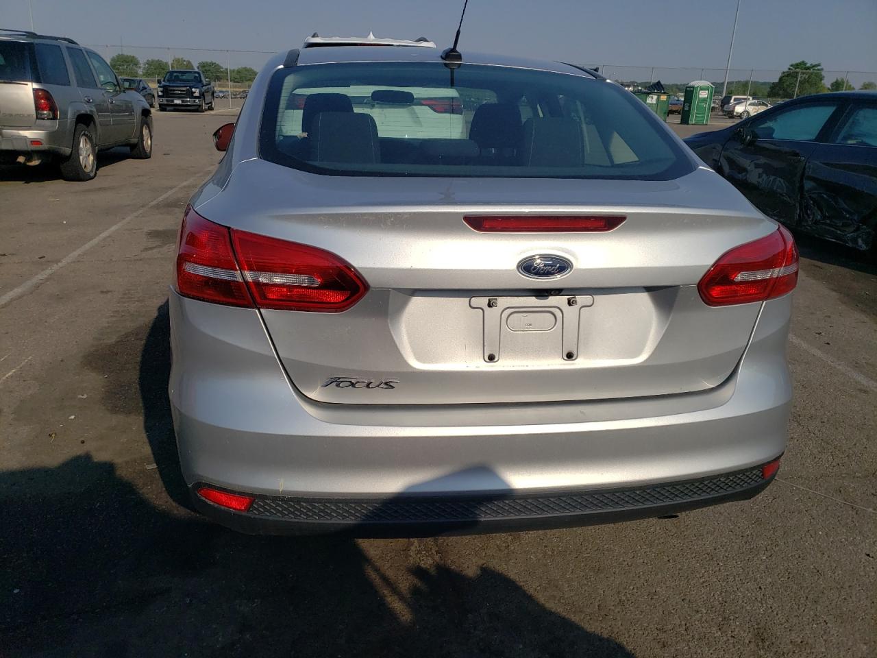 VIN: 1FADP3E22HL279184 2017 FORD FOCUS