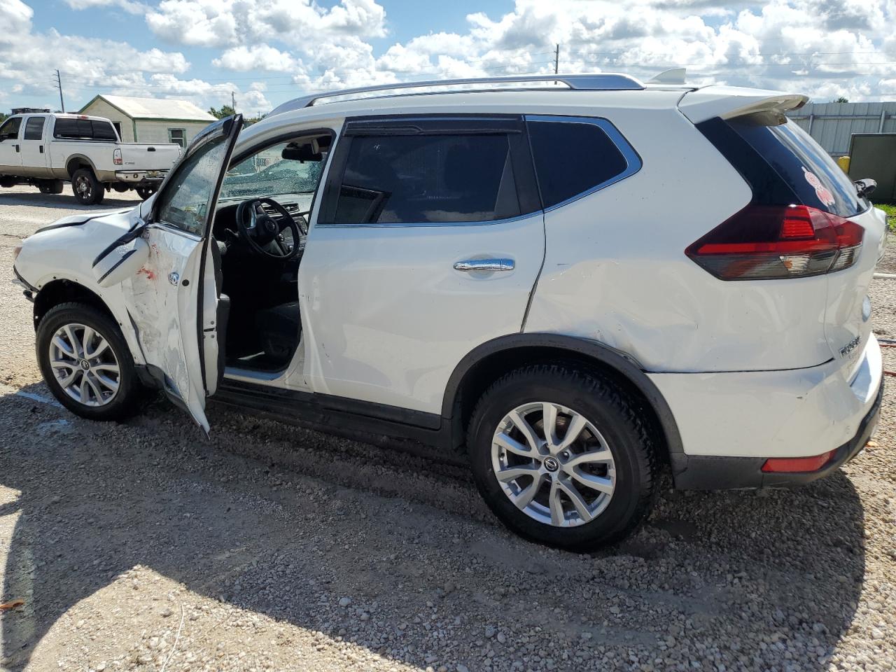 KNMAT2MV5KP536076 NISSAN ROGUE 2019