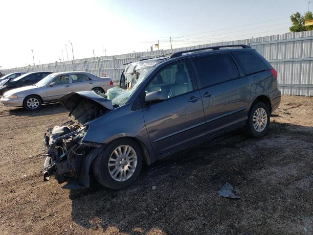 2010 Toyota Sienna XLE