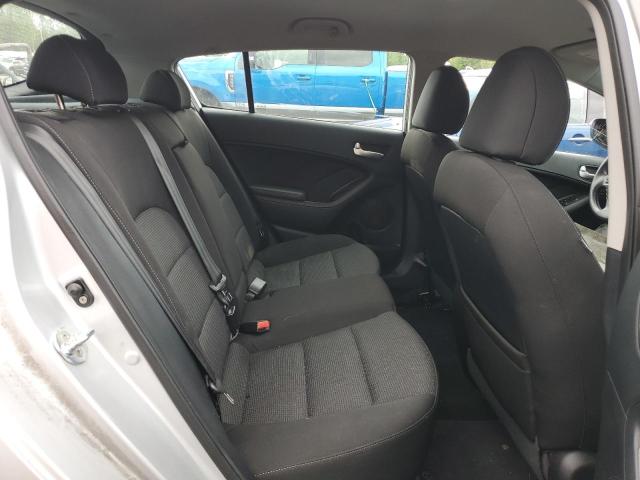 KNAFK5A82H5675608 KIA FORTE LX