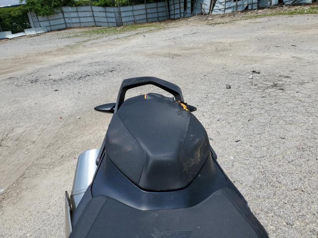 2022 KTM 890 DUKE R VBKTU9401NM833885