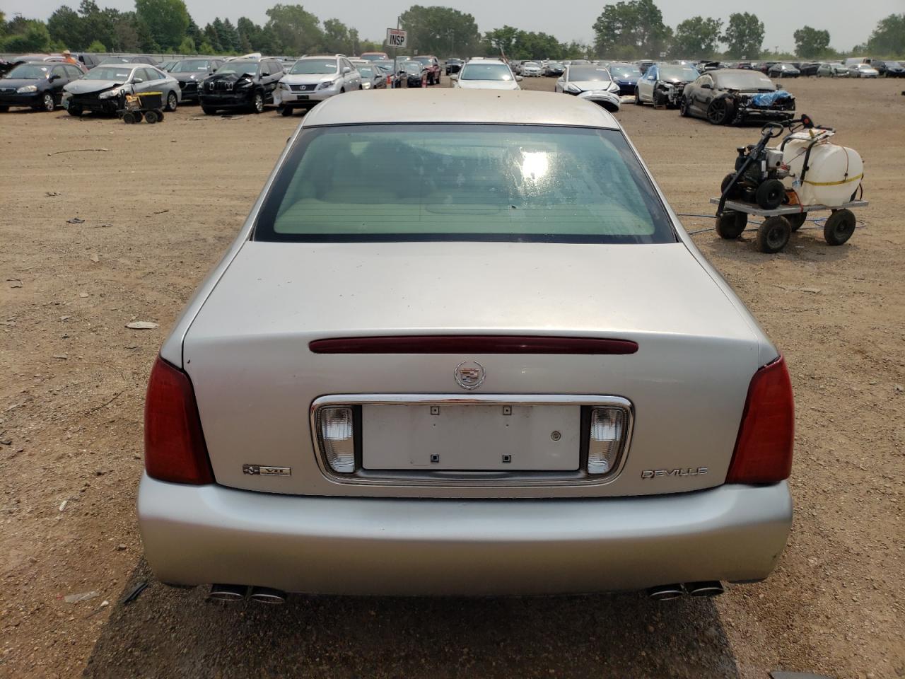 1G6KD54YX4U220256 2004 Cadillac Deville